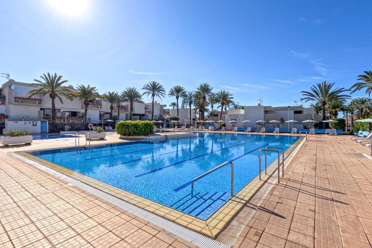 Stunning Lovely Flat With Pool And Strong Wi-Fi, 31 Arona  Zewnętrze zdjęcie